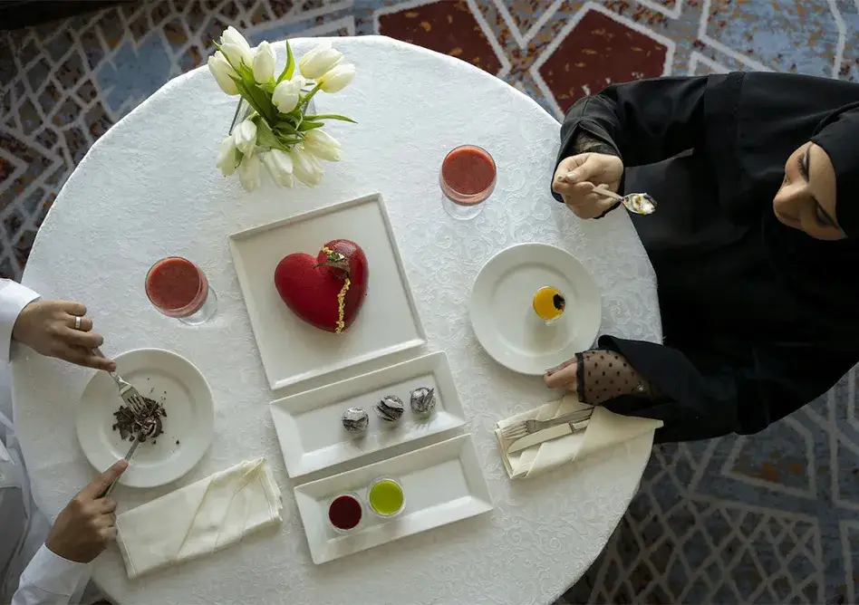/media/hajj-images/dinning-table%20%281%29.webp