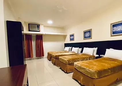4 single beds 
