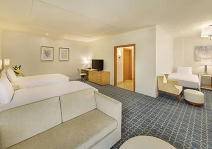 1 bed and 1 chair in the room