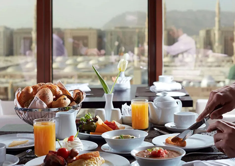 /media/umrah-images/breakfast%20%285%29.webp