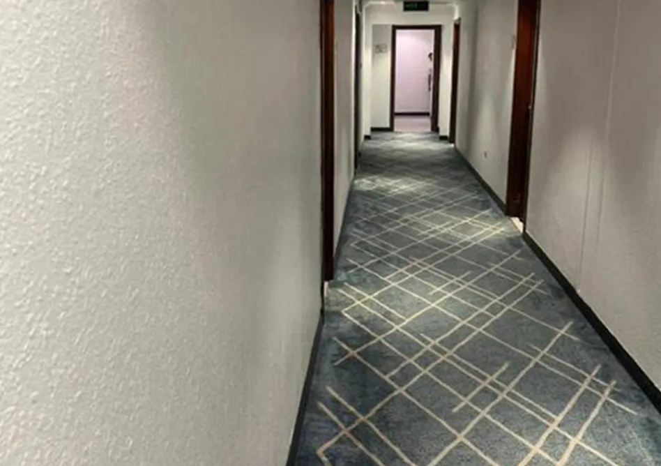 /media/umrah-images/corridor%20%284%29.webp
