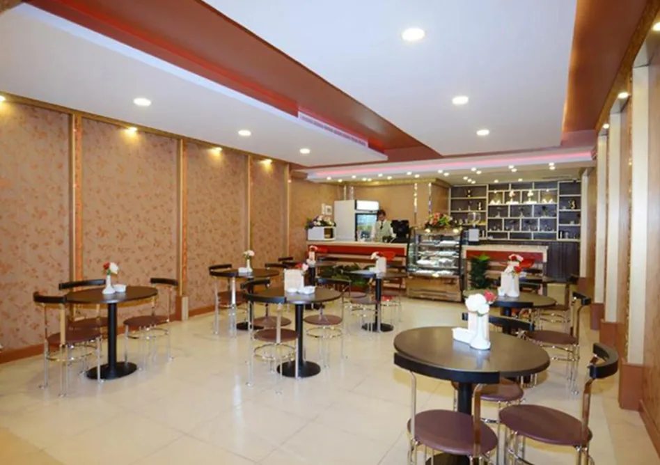 /media/umrah-images/dining-place.webp