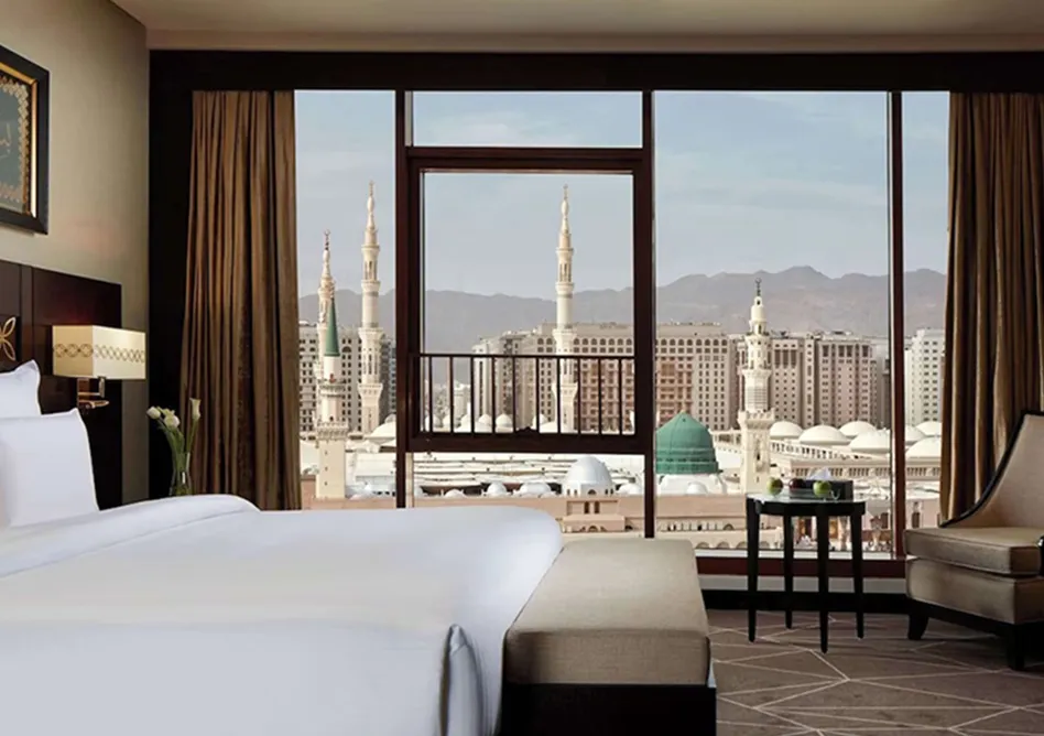 /media/umrah-images/double-bed-room%20%281%29.webp