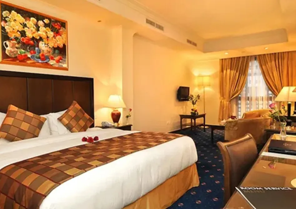 /media/umrah-images/double-bed-room..webp