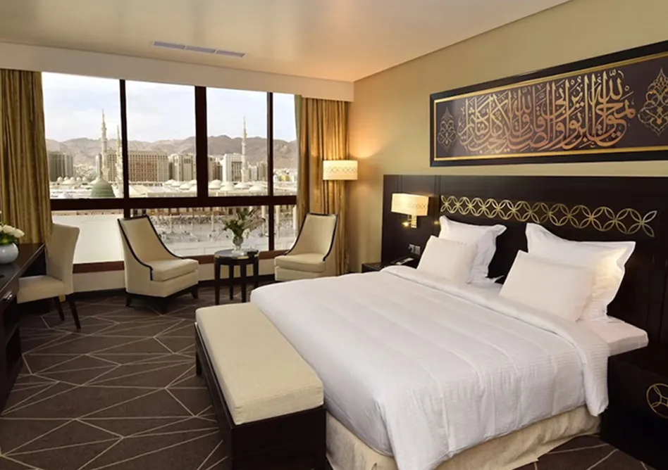 /media/umrah-images/double-bedroom%20%2811%29.webp