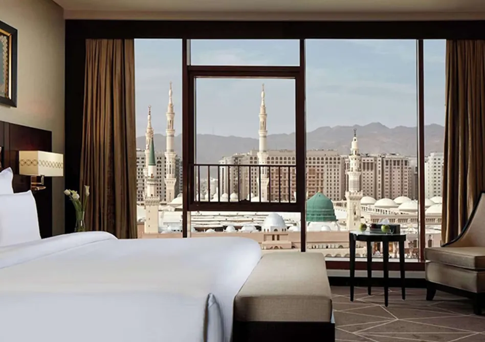 /media/umrah-images/double-bedroom%20%2812%29.webp