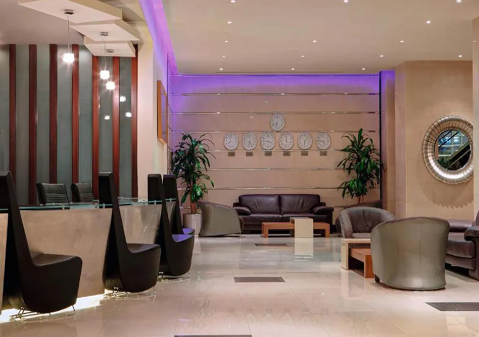 /media/umrah-images/lobby-area%20%2816%29.webp