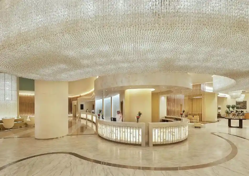 /media/umrah-images/lobby-area%20%284%29.webp