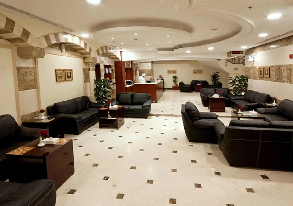 /media/umrah-images/sitting-area%20%287%29.webp