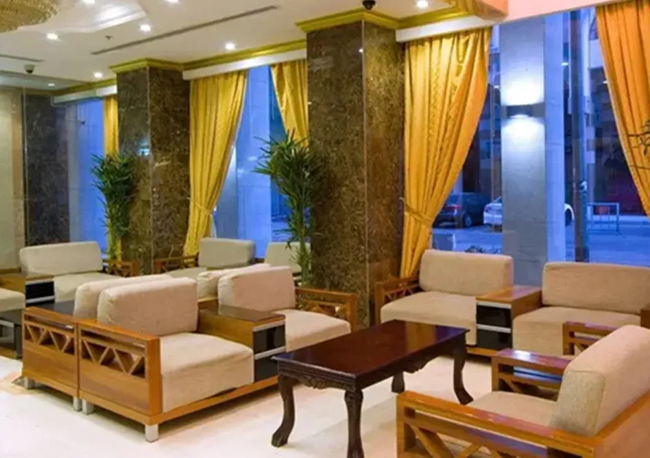 /media/umrah-images/sitting-area.webp